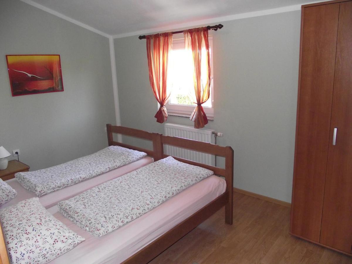 Apartments With A Parking Space Novi Vinodolski - 15823 Exterior photo
